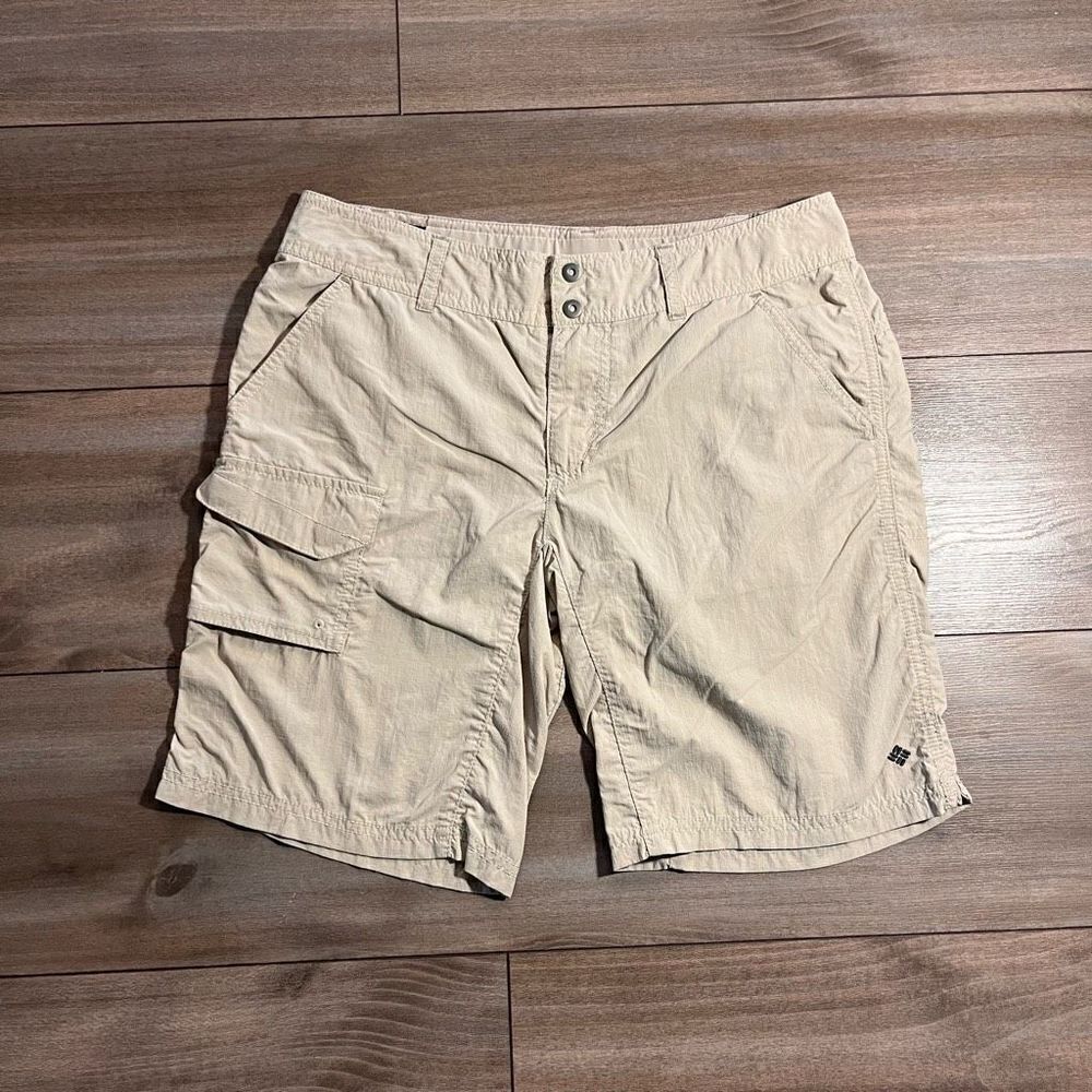 ‎Columbia Tan Athletic Cargo Shorts Women 6 Bin L-46